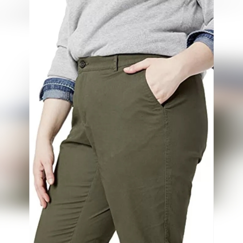 NWT Amazon Essentials Women Cropped Girlfriend Chino Pant in Olive